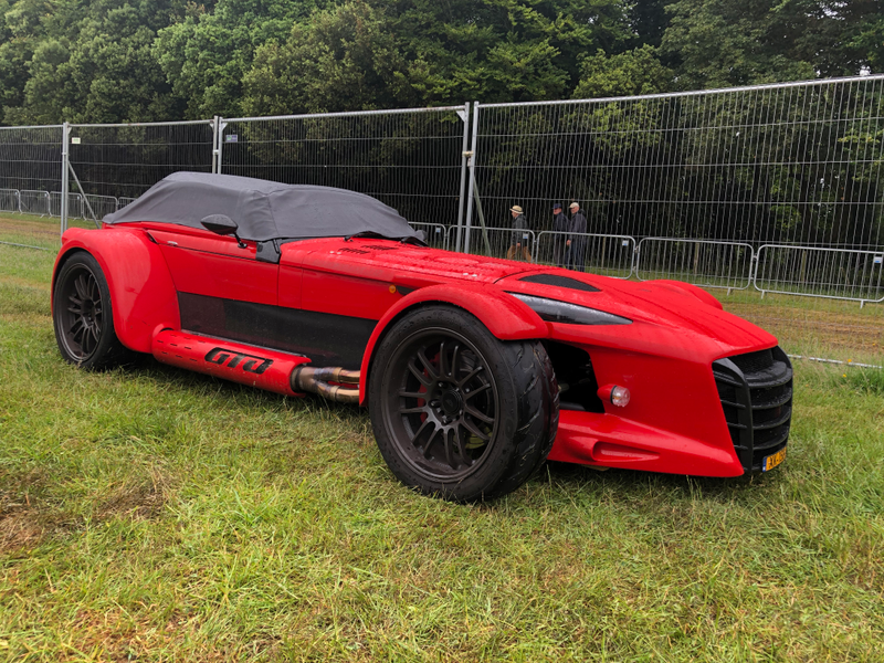 Illustration for article titled The Parking Lot at the Goodwood Festival of Speed Never Disappoints